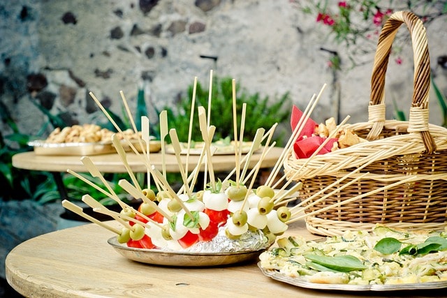 skewers, food, party, chunks, mozzarella, olives, celebration, appetizer, vegetables, dish, table, party, party, party, party, party