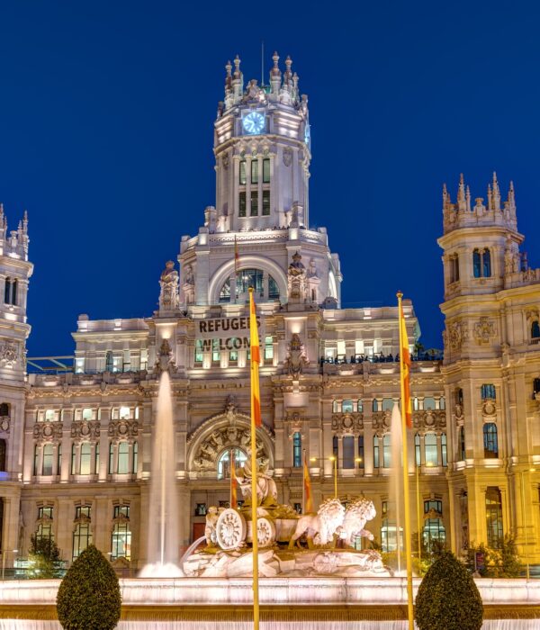 Plaza de Cibeles in Madrid at night - Europa